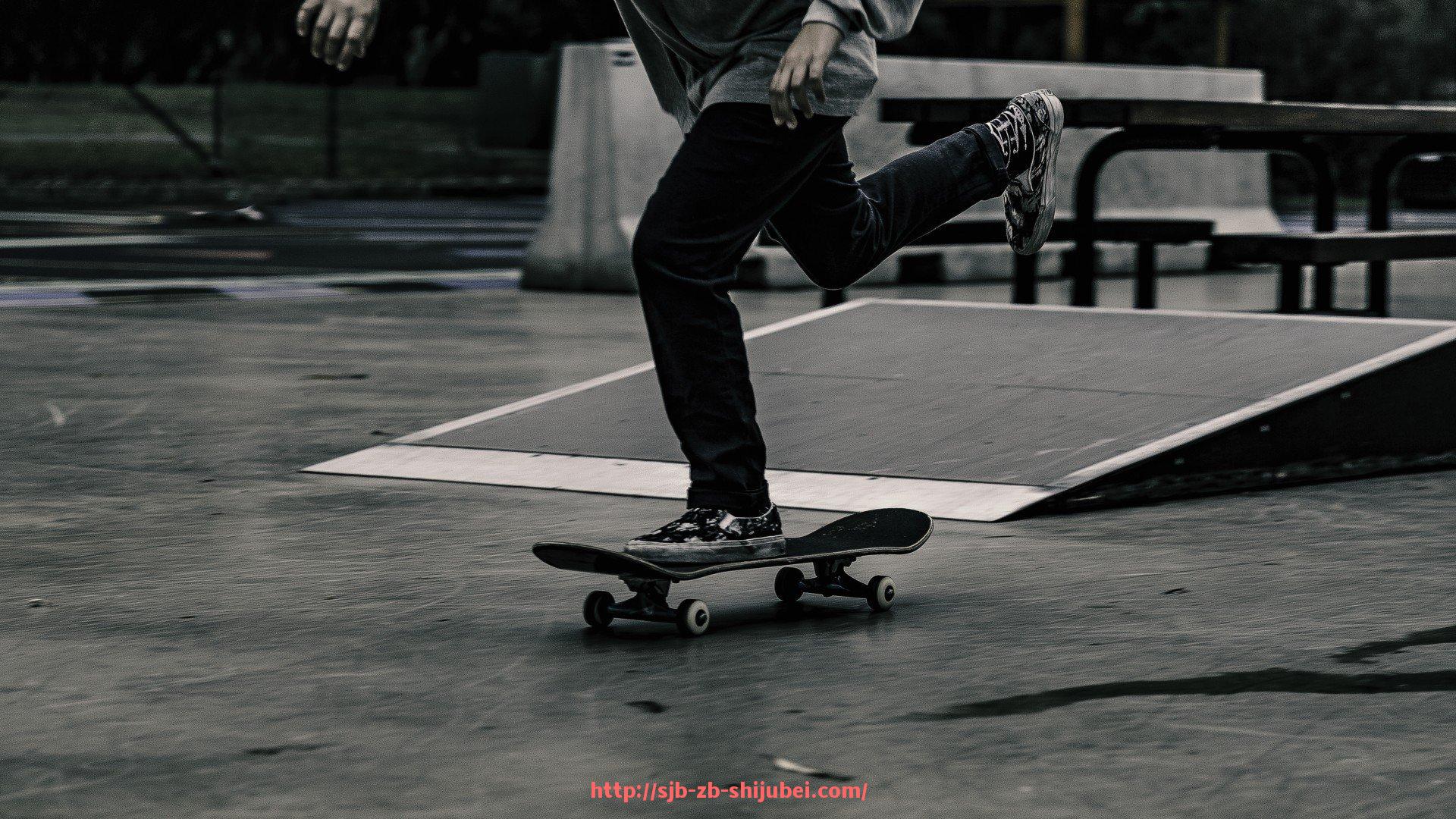 世俱杯直播-家用健身器材练身材的有效训练方案